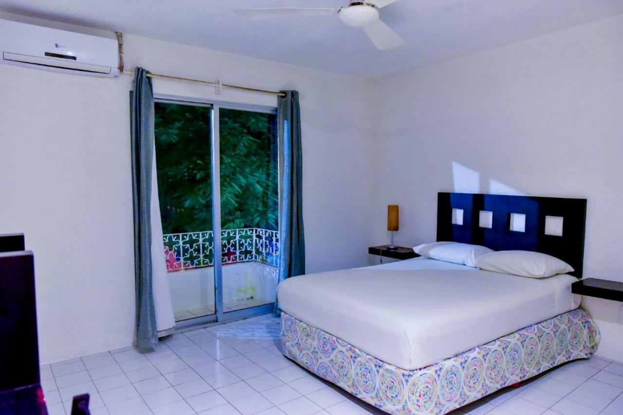 Hotel El Tropical Playa Del Carmen Extérieur photo